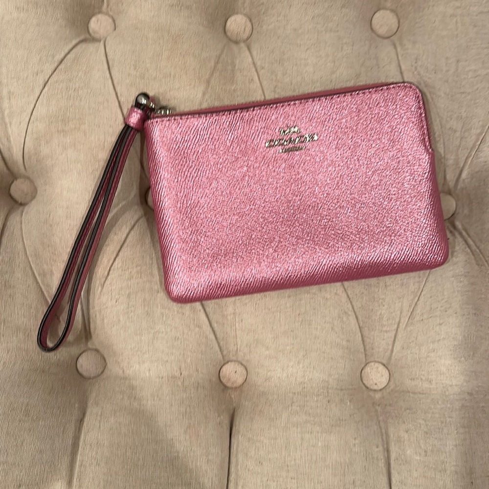 Beautiful coach wristlet!